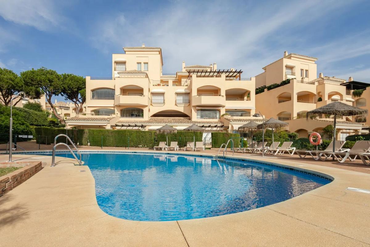 Venta de piso en Urbanización Calle Ciudad de los Periodistas, 527, Marbella
photo 1