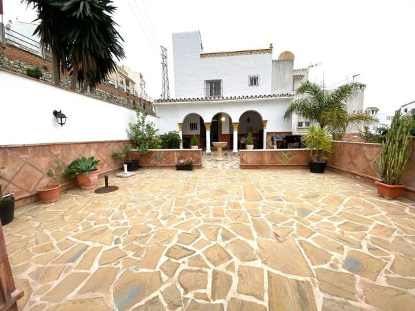 Detached villa for sale in  San Luis de Sabinillas, Manilva photo 1