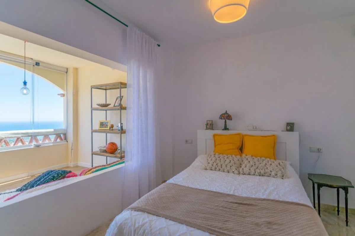 Продажа квартиры на Calle Cristóbal Colón, Михас
 photo 3