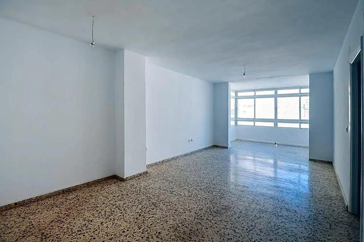 Venta de piso en Plaza Goya, Torremolinos
photo 2