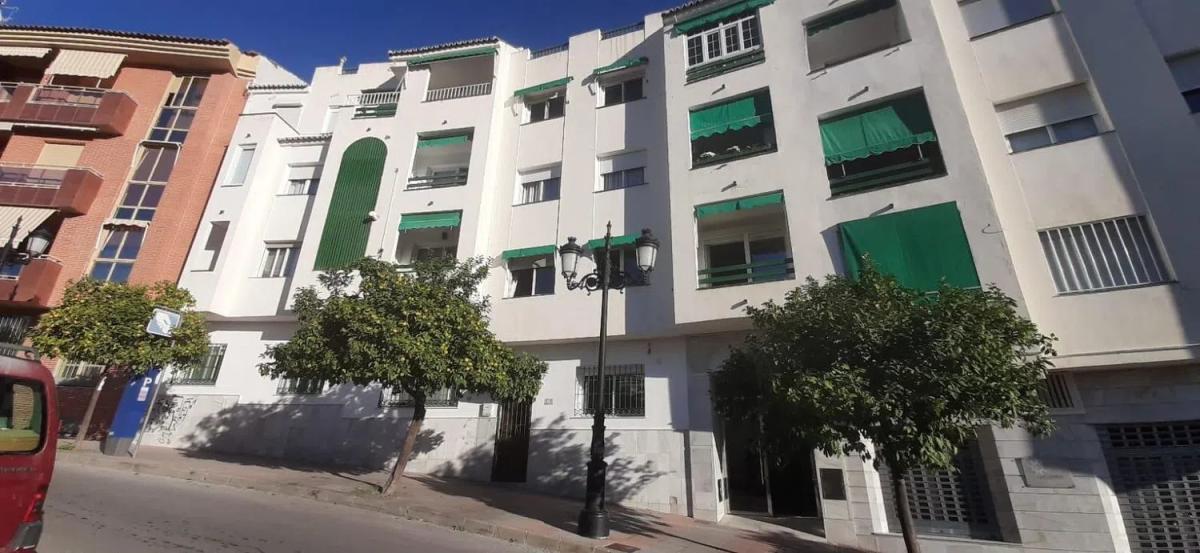 Sale of apartment in Calle Valentuñana, 10, Marbella
photo 1