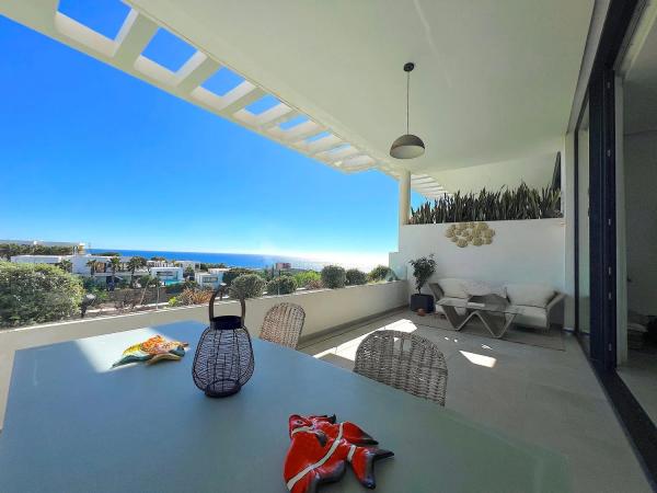 Chalet independiente en venta en  Calle Artola Golf s/n, Marbella photo 2