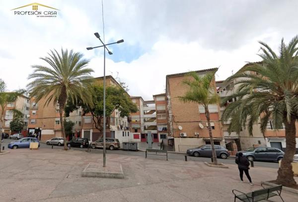 Apartment for sale in  Plaza Verdiales, 7, Málaga photo 3
