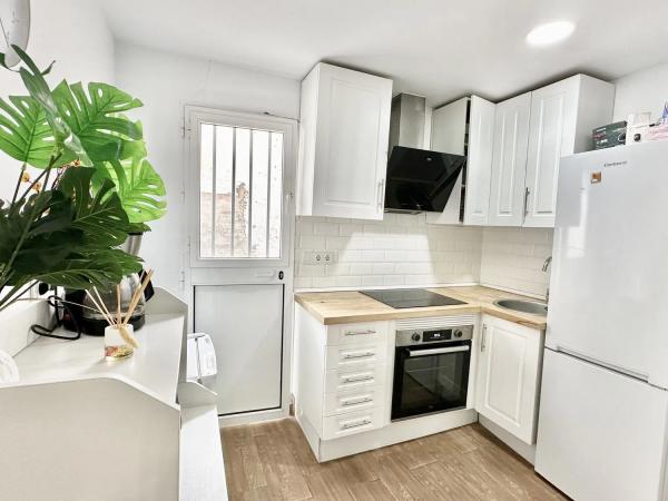 Chalet independiente en venta en  Calle Tarquina, 37, Málaga photo 4