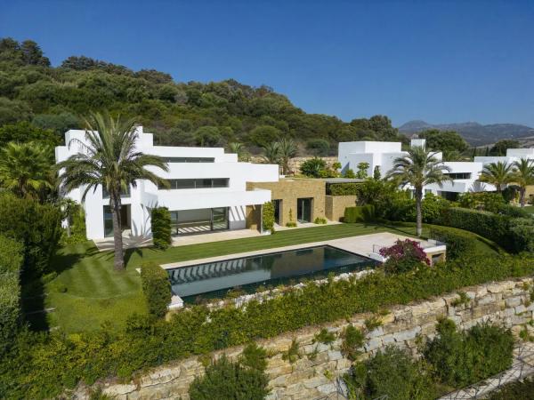 Коттедж на продажу в Casares Golf - Casares del Sol, Касарес photo 1