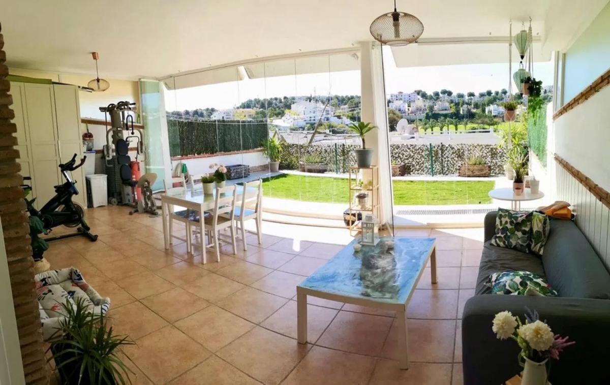 Sale of apartment in Calle Calypso, Mijas
 photo 2