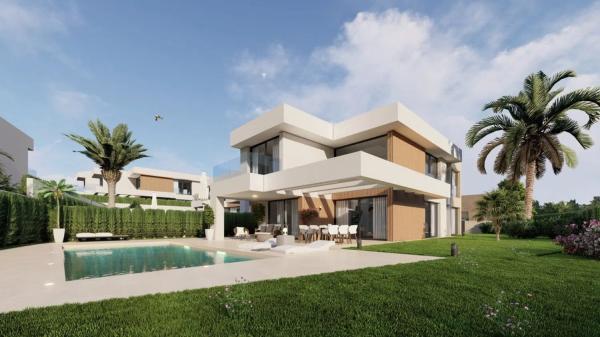 Chalet independiente en venta en Calle Marqués de Larios, Manilva thumbnail 1