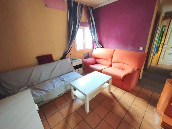 Piso en venta en  Barrio Los Castillejos - La Trinidad, Málaga photo 1