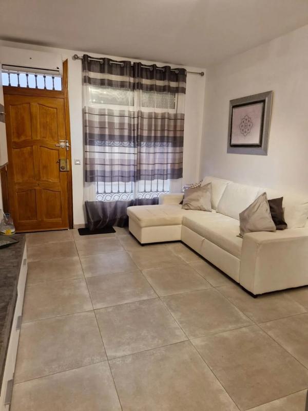 Venta de piso en La Carihuela - Los Nidos, Torremolinos
 photo 2