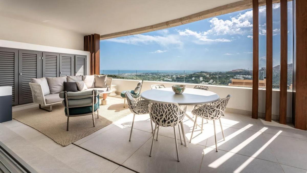 Sale of apartment in Quercus, Marbella, Málaga, España, 4, Benahavís
photo 2