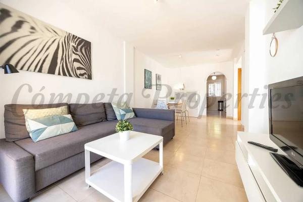 Piso en venta en Burriana, Nerja photo 1