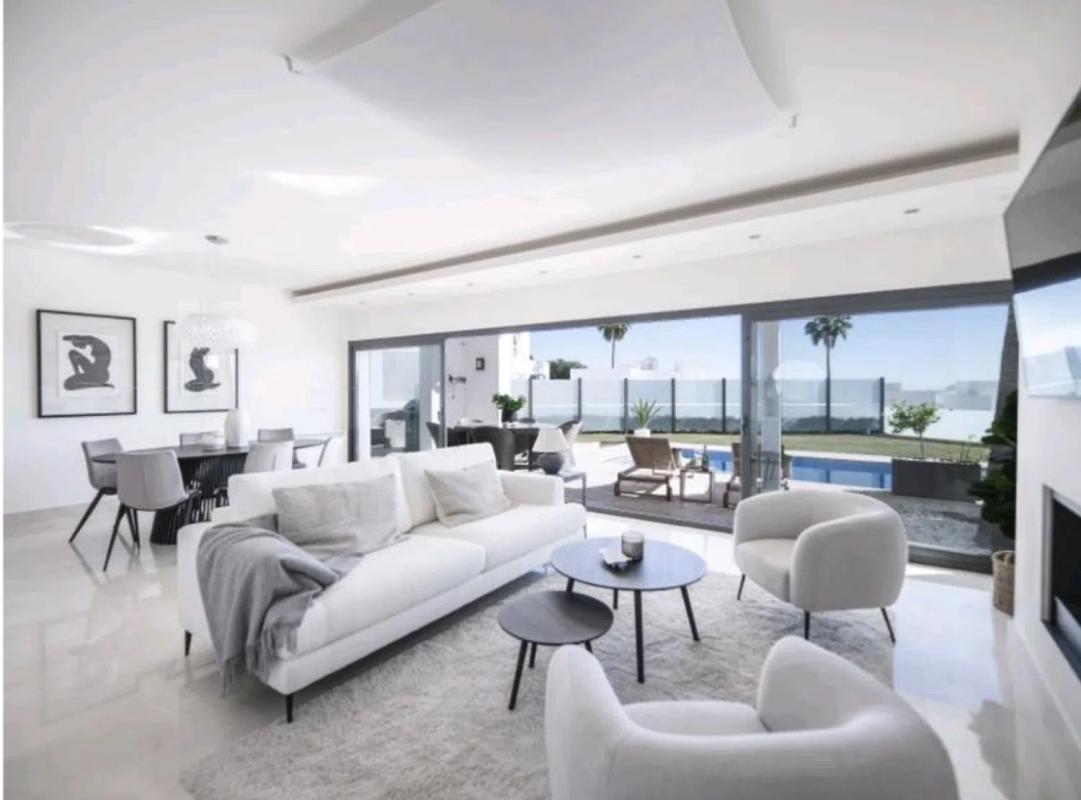Venta de chalet independiente en Urbanizacion Nueva Atalaya, 22, Benahavís
photo 3