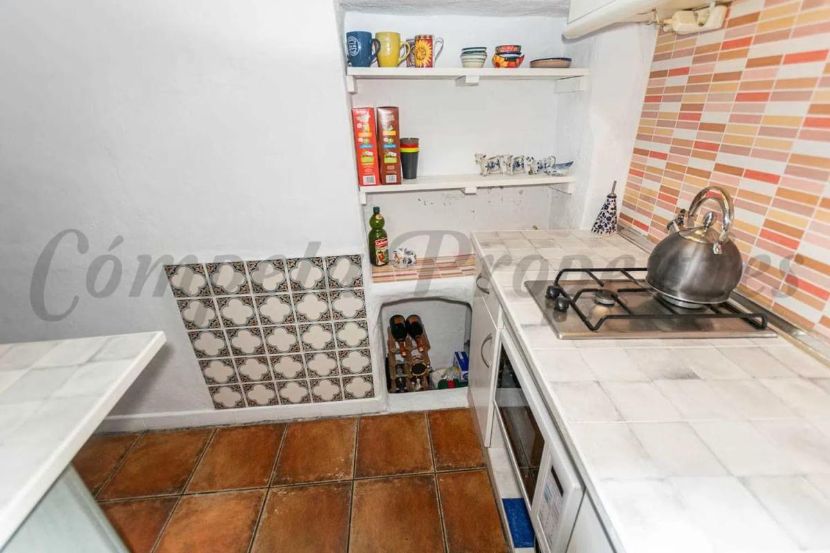 Sprzedaż niezależnego domku jednorodzinnego w , Sayalonga photo 3