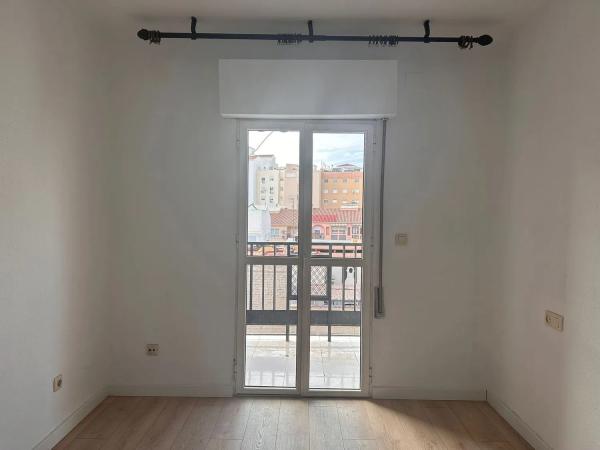 Продажа квартиры в  Barrio El Molinillo - Capuchinos, Малага photo 2