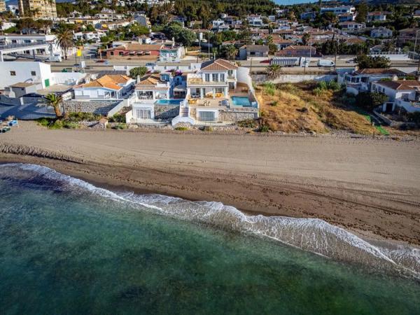 Chalet independiente en venta en  Paseo Costa del Sol, Mijas photo 1