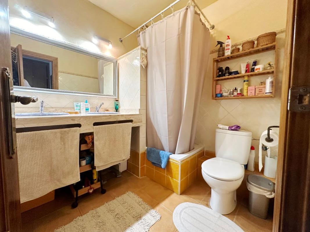 Sale of independent chalet in Calle de la Cornisa, 17, Torremolinos
photo 3