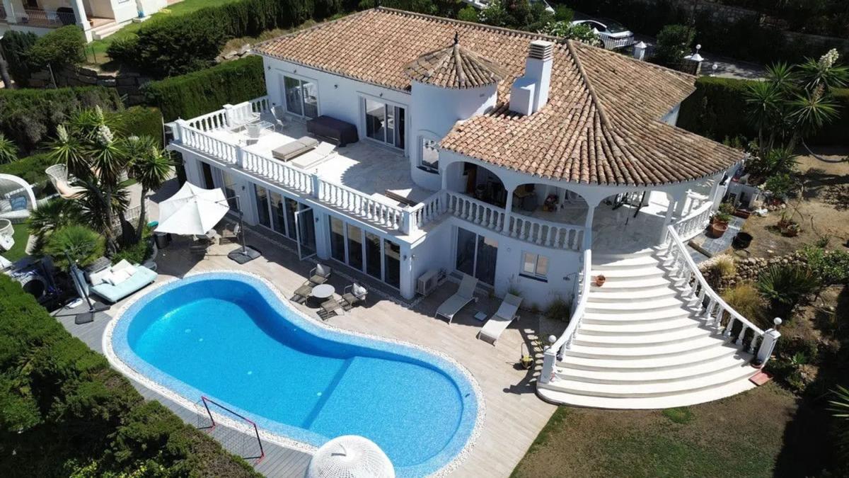 Sprzedaż niezależnego domku jednorodzinnego w Calle Italia, Marbella photo 2