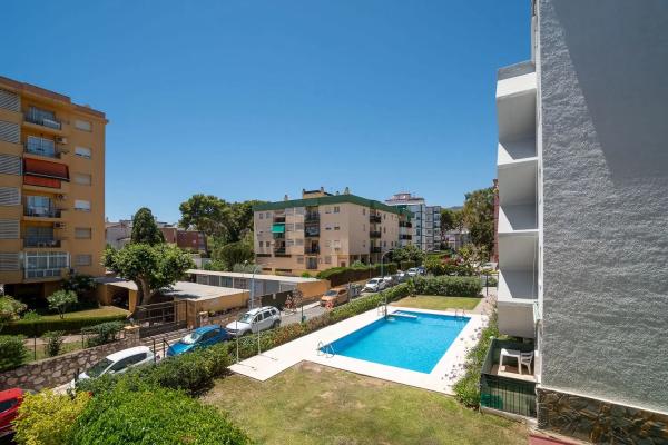 Mieszkanie na sprzedaż w Barrio Loma de los Riscos, Torremolinos photo 1
