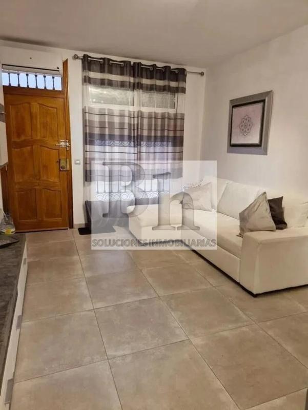 Sale of apartment in La Carihuela - Los Nidos, Torremolinos
 photo 2