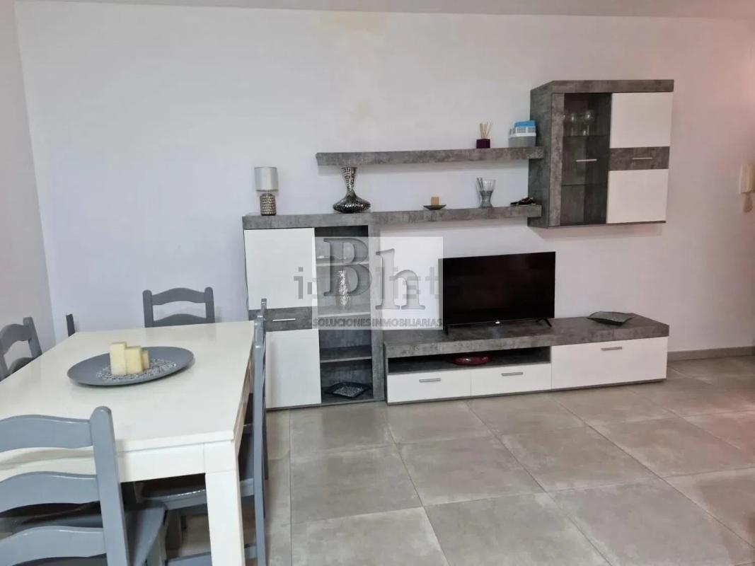 Sale of apartment in La Carihuela - Los Nidos, Torremolinos
 photo 3
