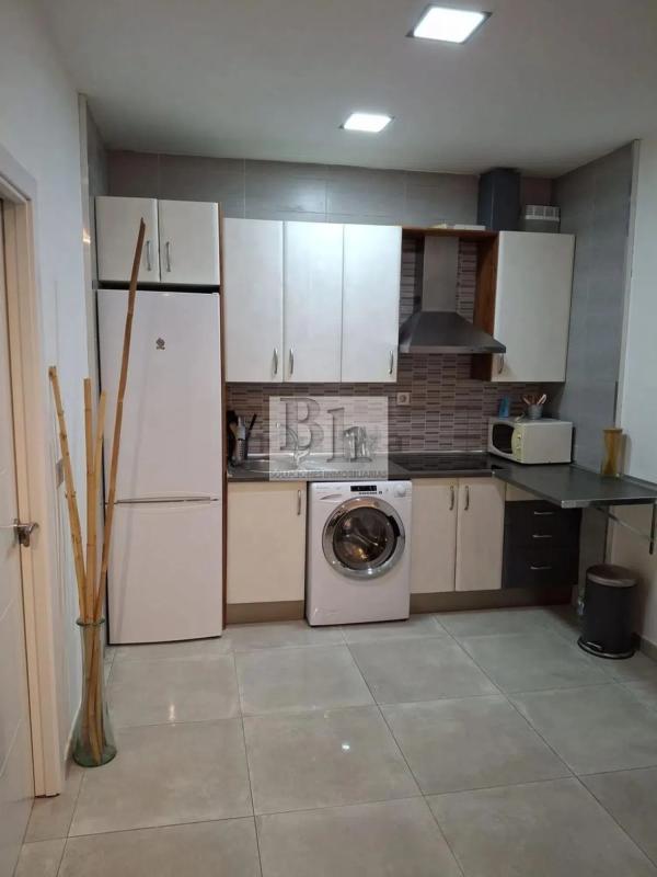 Sale of apartment in La Carihuela - Los Nidos, Torremolinos
 photo 4