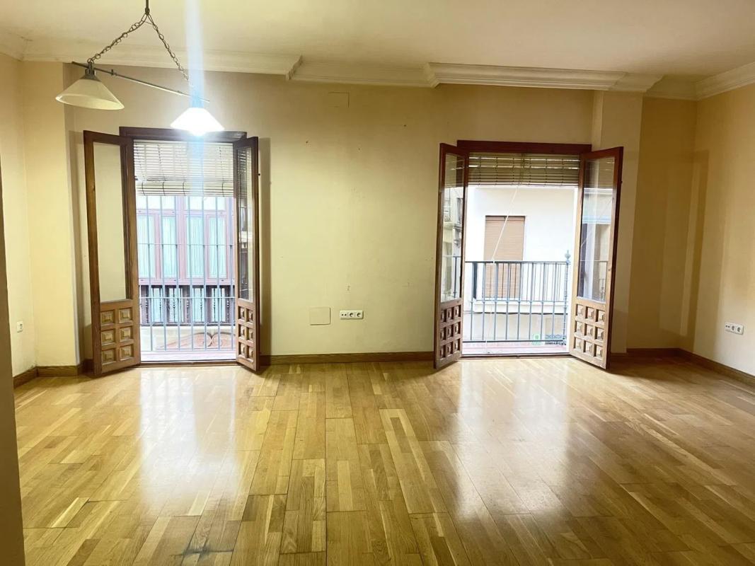 Venta de piso en Zona Fuentemora, Antequera
photo 1