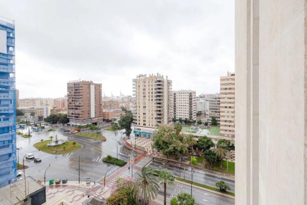 Mieszkanie na sprzedaż w  Calle Compositor Lehmberg Ruiz, Málaga photo 3