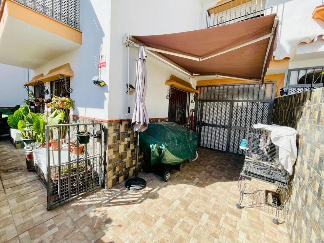 Venta de chalet independiente en Urbanización Santa Rosa, Torrox
photo 1