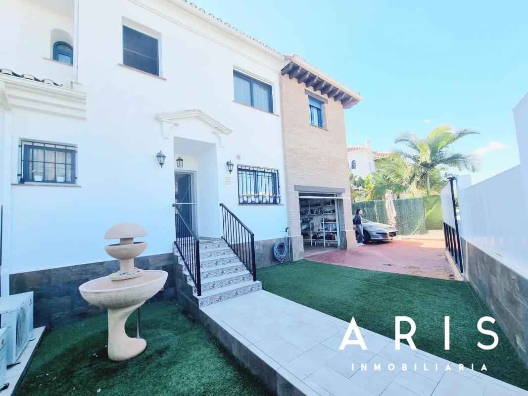 Venta de chalet independiente en Pinos de Alhaurín, Alhaurín de la Torre
photo 1