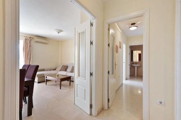 Продажа квартиры в  Barrio La Goleta - San Felipe Neri, Малага photo 2