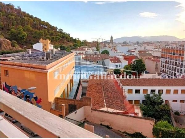 Продажа квартиры в  Barrio La Victoria, Малага photo 2
