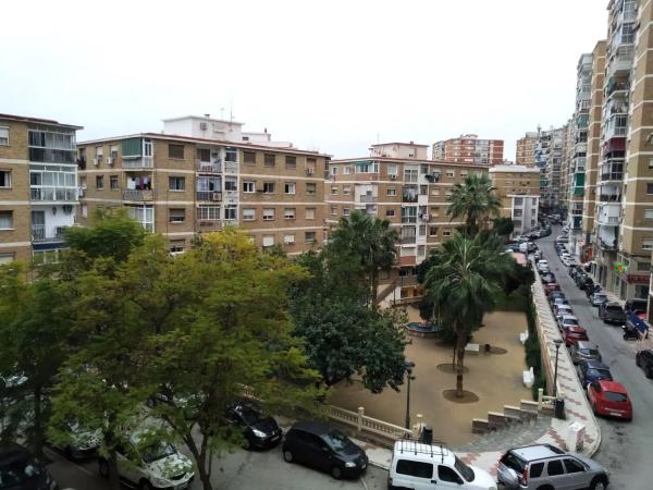 Piso en venta en  Plaza de Miraflores, Málaga photo 1