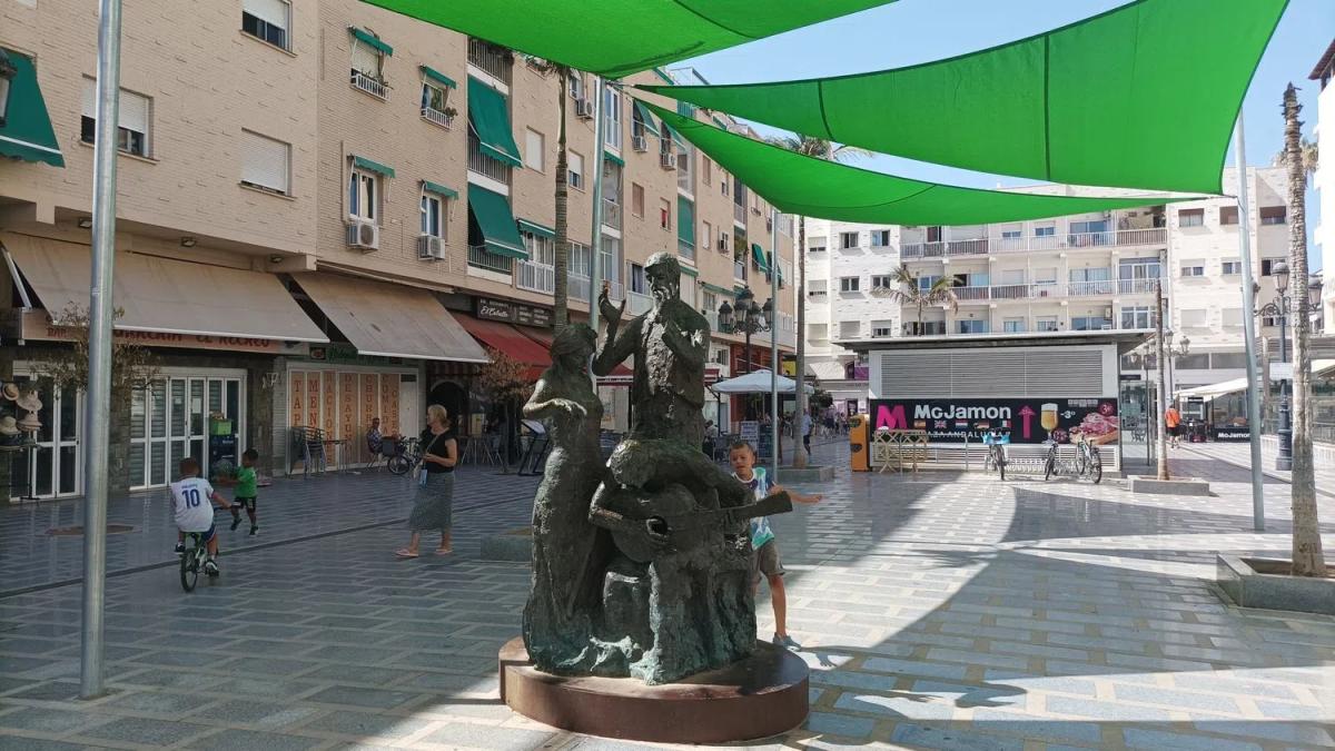 Venta de piso en Barrio Manantiales - Estación de Autobuses, Torremolinos
photo 2