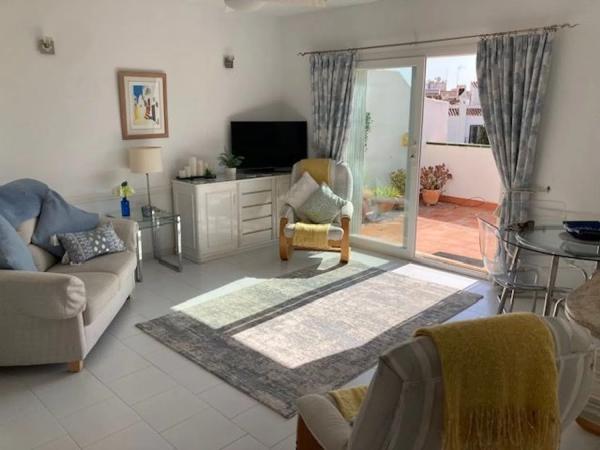 Piso en venta en Calle Ramón y Cajal, 24 E, Nerja thumbnail 1