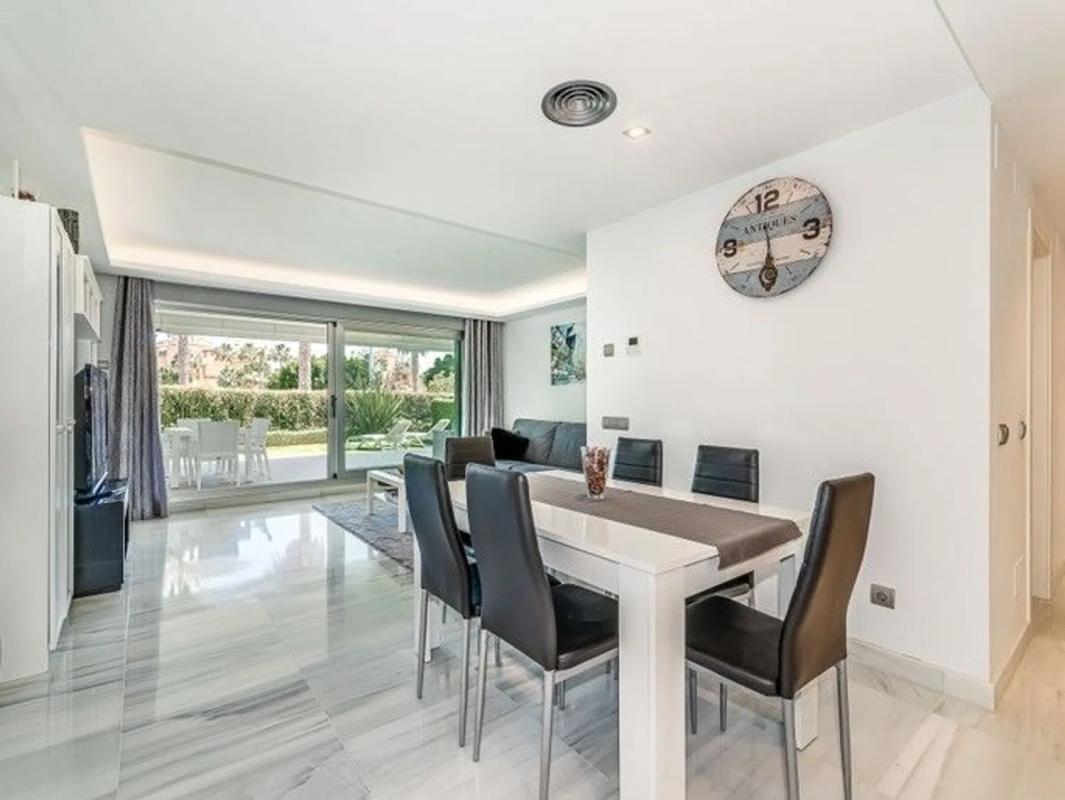 Sale of apartment in Avenida del Mediterráneo, 47, Marbella
 photo 4