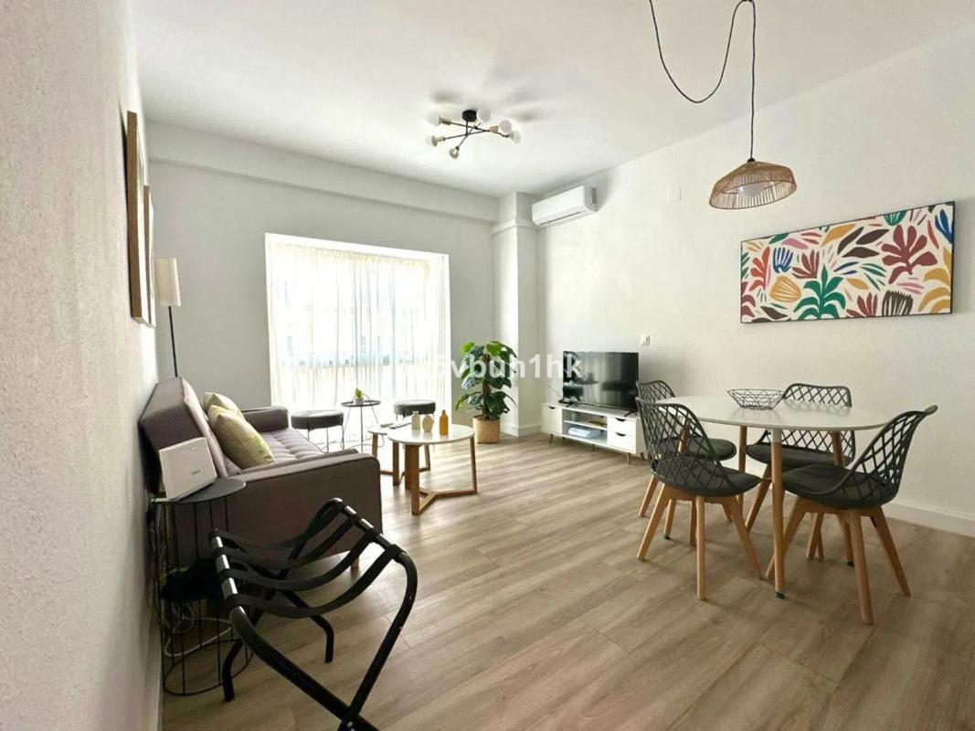 Продажа квартиры на Calle dos Aceras, Малага
photo 1
