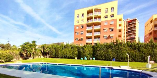 Piso en venta en  Avenida San Isidro, 2, Málaga photo 1