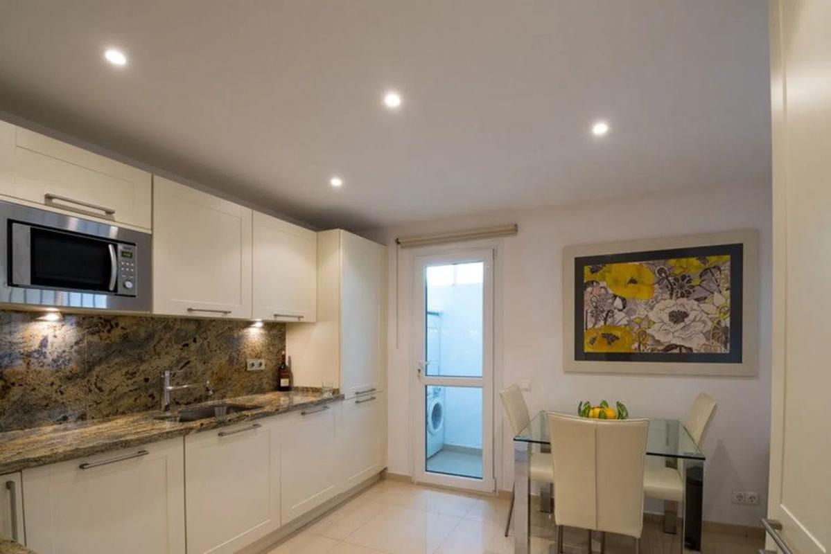 Venta de chalet independiente en Avenida Tomás Pascual s/n, Benahavís
photo 4