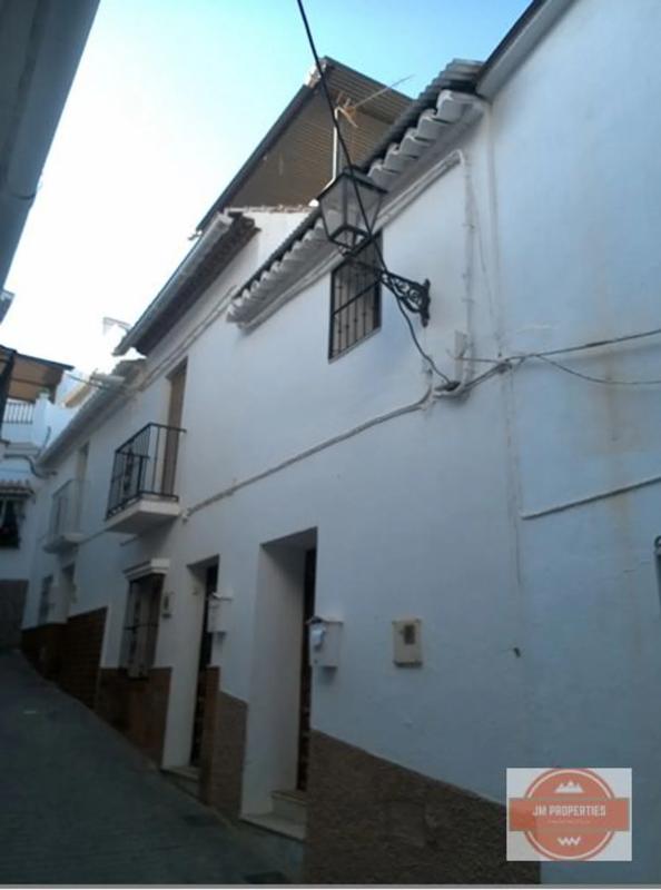 Chalet pareado en calle Terral, Benamargosa
photo 1