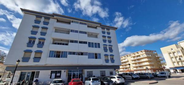Piso en venta en Calle José Cadalso, 1, Manilva thumbnail 2