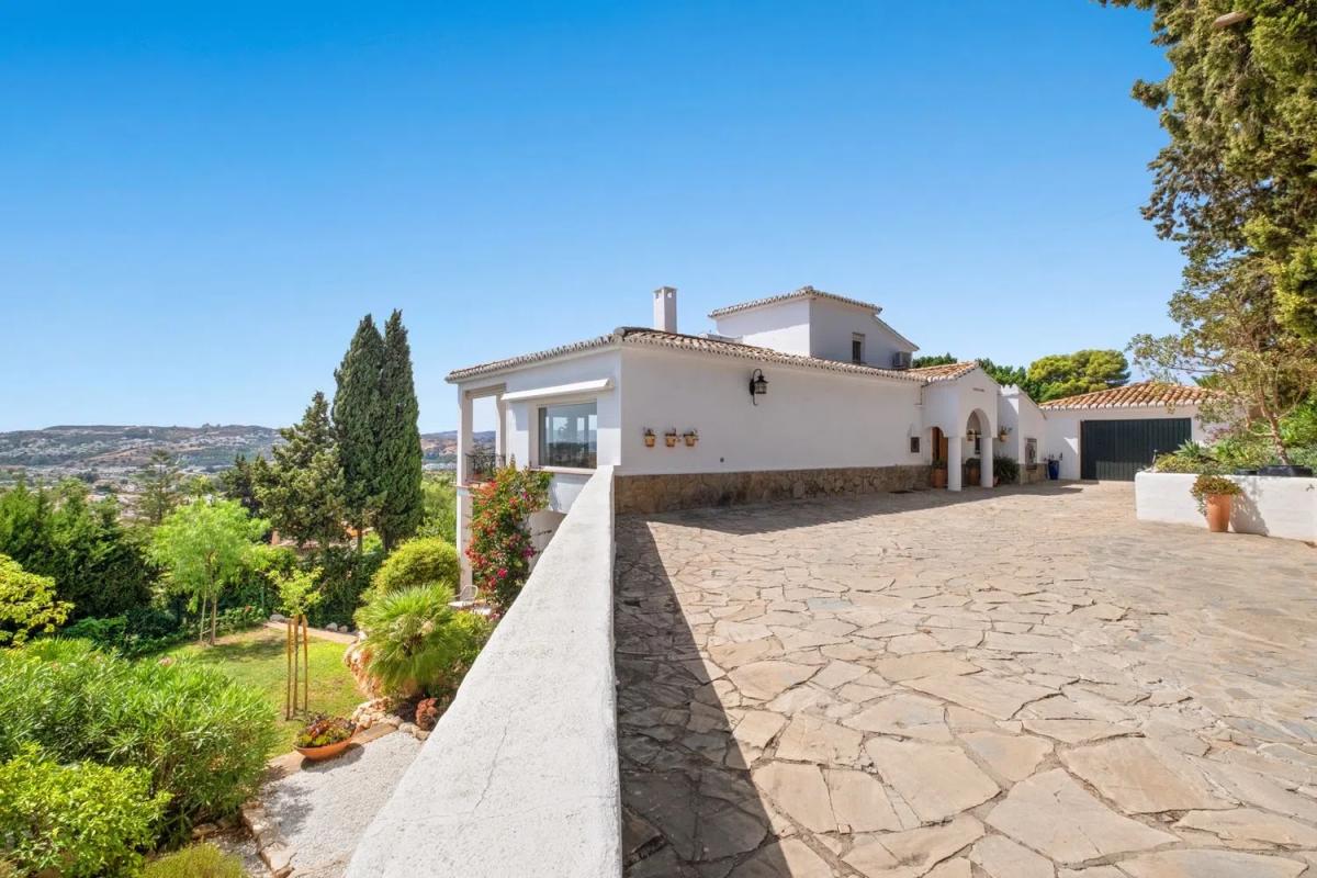 Venta de chalet independiente en La Sierrezuela, Mijas
photo 2