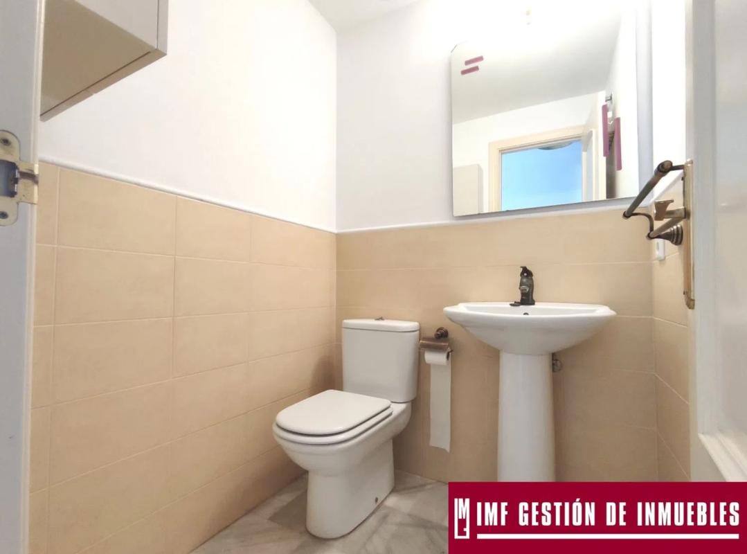 Venta de chalet independiente en Calle Barbados, 2, Rincón de la Victoria
photo 3