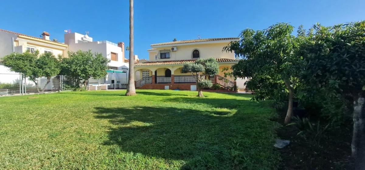 Venta de chalet independiente en Calle Zorzales, Mijas
photo 2