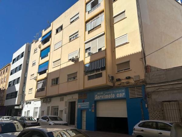 Piso en venta en  Calle Venegas, Málaga photo 1