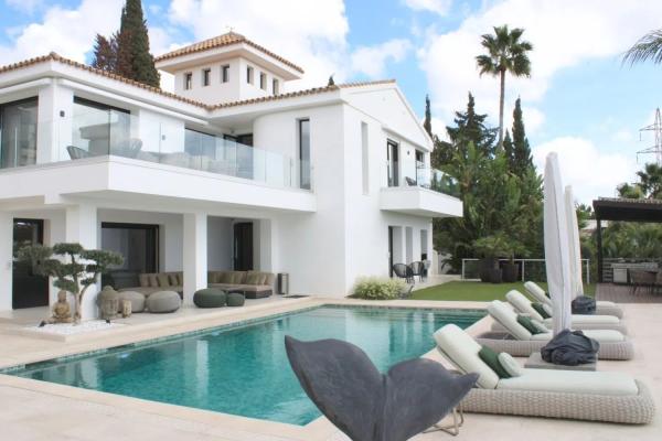 Detached villa for sale in  Barrio El Rosario-Ricmar, Marbella photo 2
