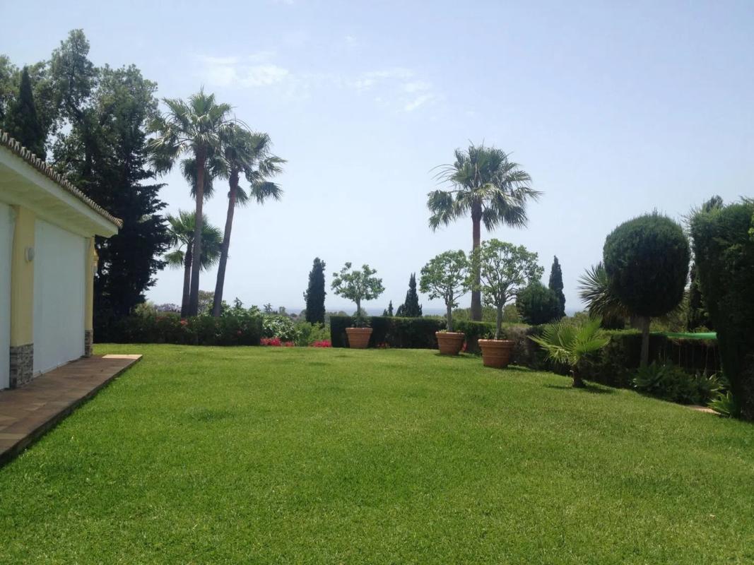 Продажа отдельного шале в  Barrio Elviria, Марбелла photo 5