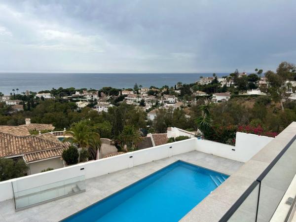 Chalet independiente en venta en  Barrio La Cala de Mijas, Mijas photo 1