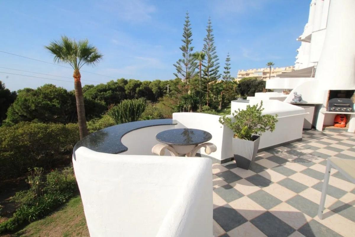Venta de duplex en Barrio Sitio de Calahonda, Mijas photo 1