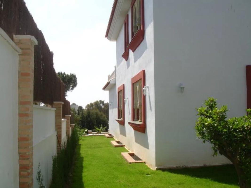 Продажа отдельного шале в  Barrio La Cala de Mijas, Михас photo 5