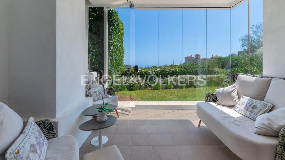 Venta de piso en Calle Los Arqueros, Benahavís
photo 2